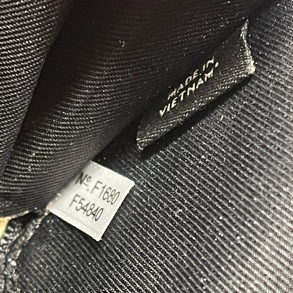 Coach Round Zippered Coin Case in Debossed Black Patent Leather EUC - Picture 10 of 10